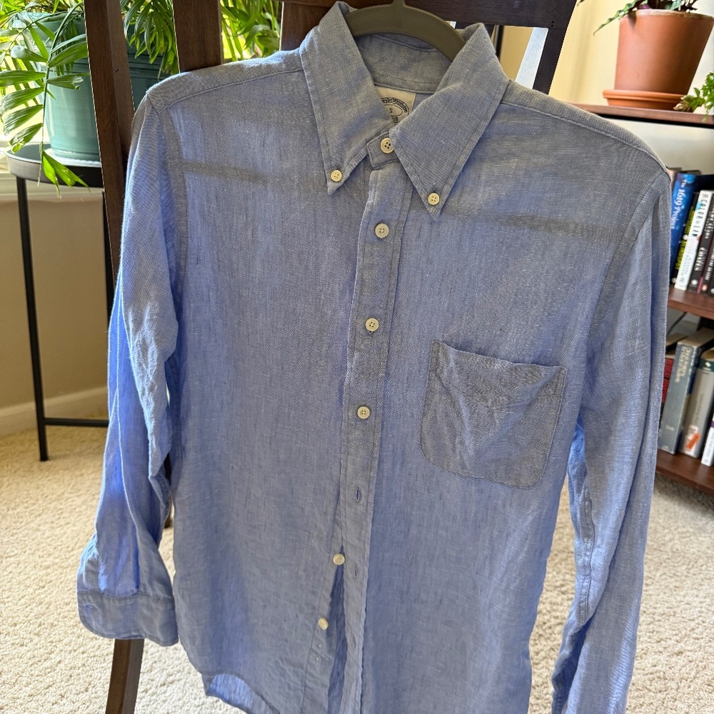Light Blue Linen Dress Shirt. Great Condition.